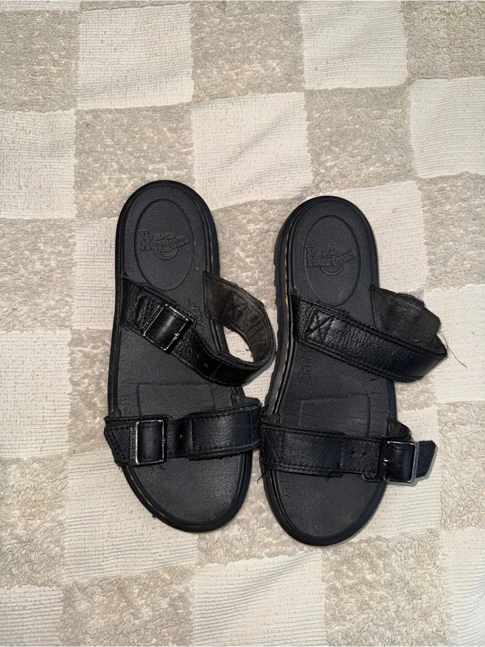Dr. Martens Kyle J leather buckle slide sandals size 5 (L)‎